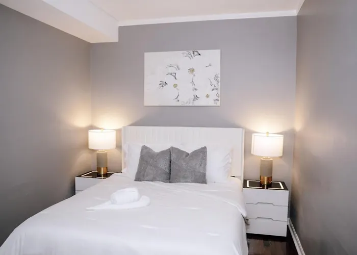 Sleeps7 • 2br • Coffee Station • Backyard W/ Grill Chicago