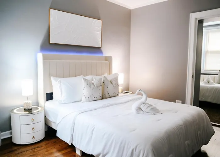 Sleeps7 • 2br • Coffee Station • Backyard W/ Grill