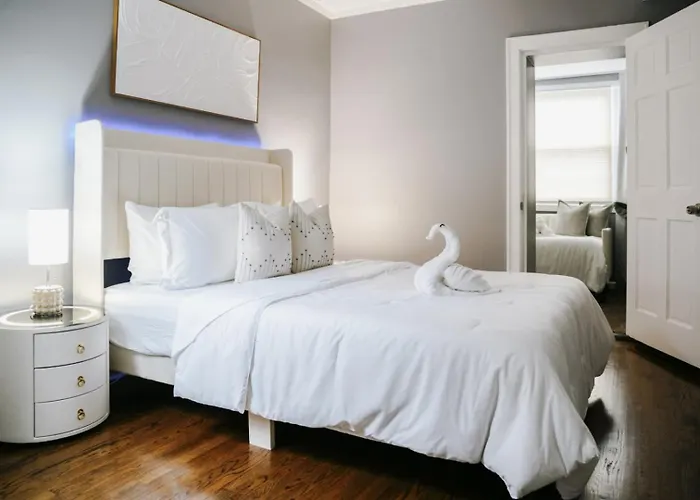 Sleeps7 • 2br • Coffee Station • Backyard W/ Grill